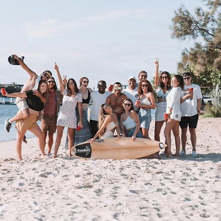 Budds In Surfers Backpackers Гоулд Коуст Екстериор снимка