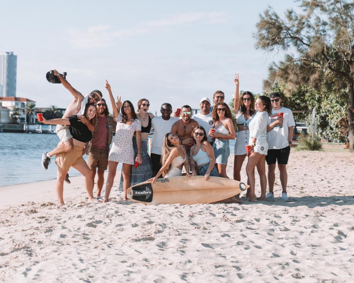 Budds In Surfers Backpackers Гоулд Коуст Екстериор снимка