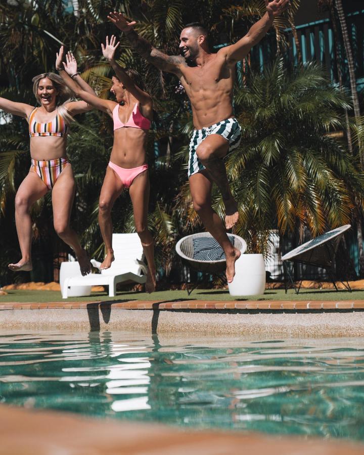 Budds In Surfers Backpackers Гоулд Коуст Екстериор снимка