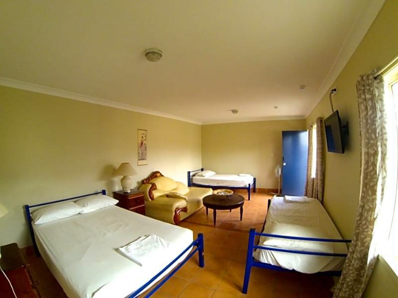 Budds In Surfers Backpackers Гоулд Коуст Екстериор снимка